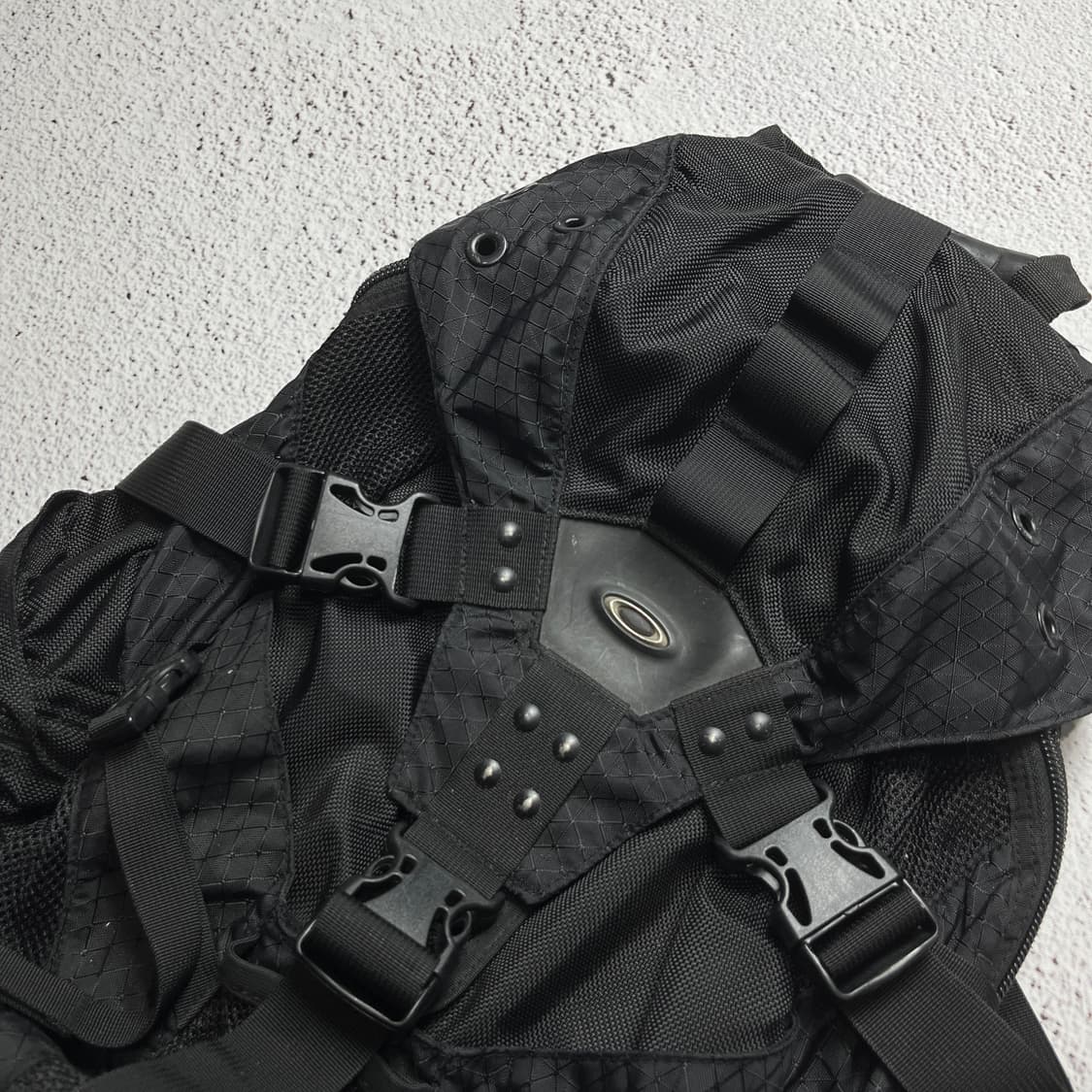 Vintage 00s Oakley Icon Backpack 2.0 상품이미지3
