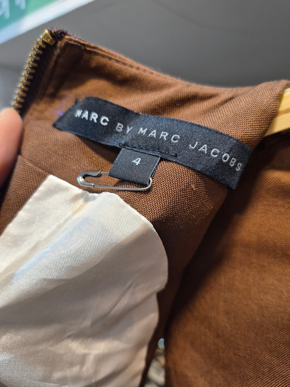 마크제이콥스 브라운 체크 민소매 원피스 상품이미지8