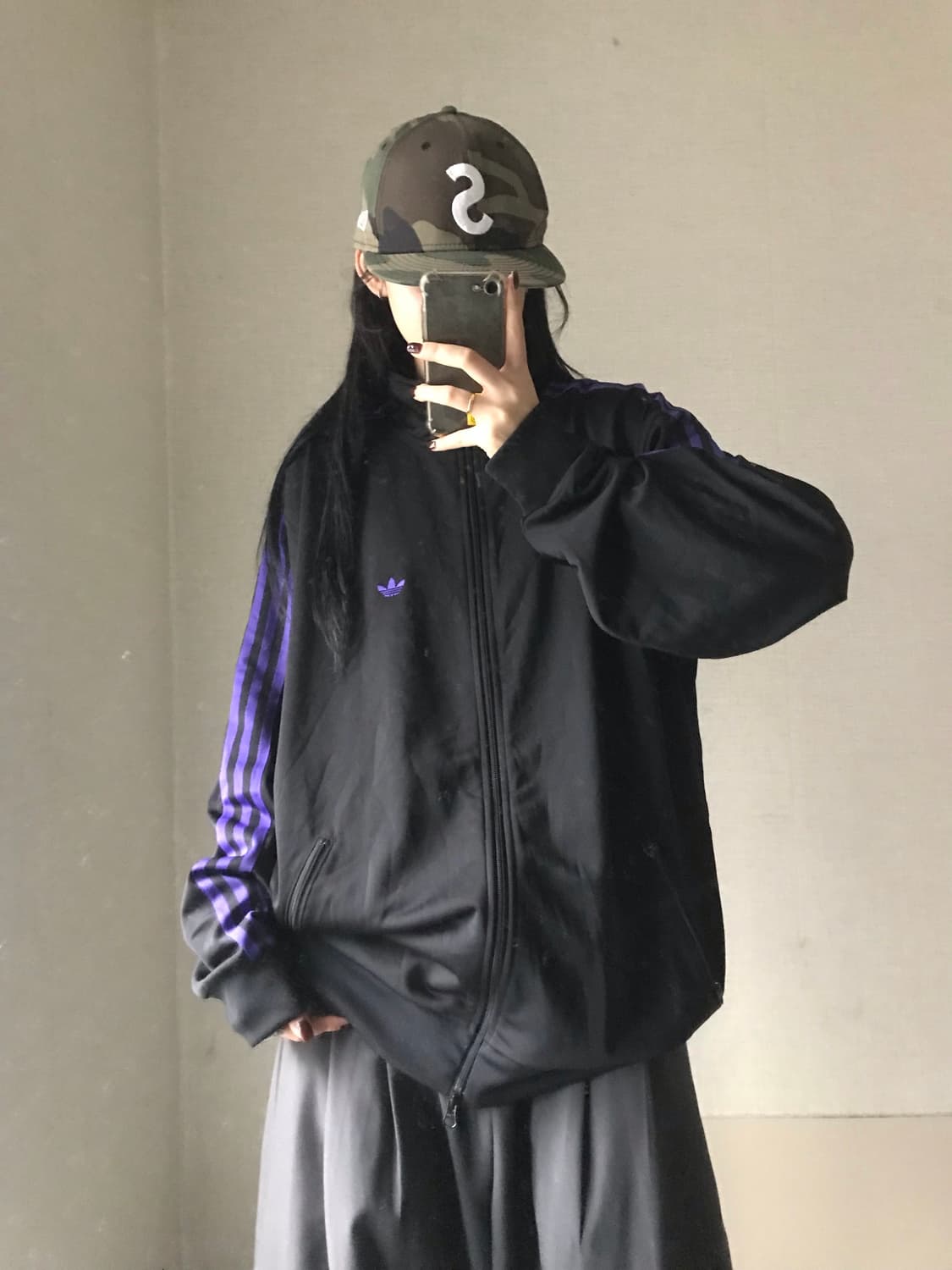아디다스 블랙 퍼플 오버핏 져지 상품이미지1