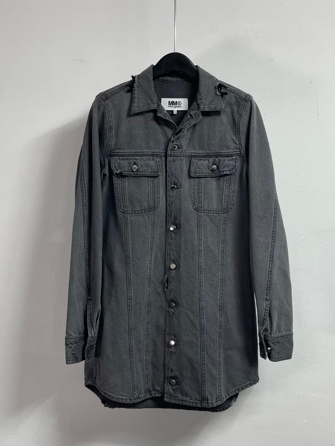 MM6 우먼스 그레이 롱 데님 셔츠 (on.613)   상품이미지1