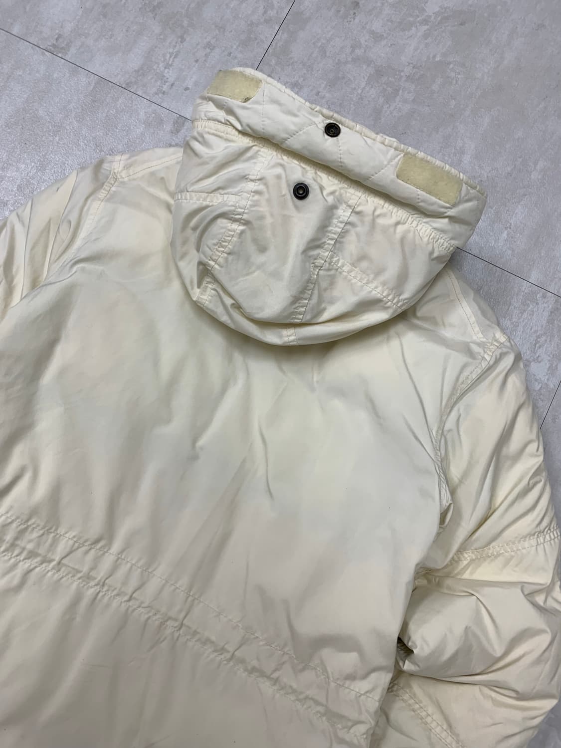 폴로 랄프로렌 화이트 포켓 디테일 패딩 #209 상품이미지9