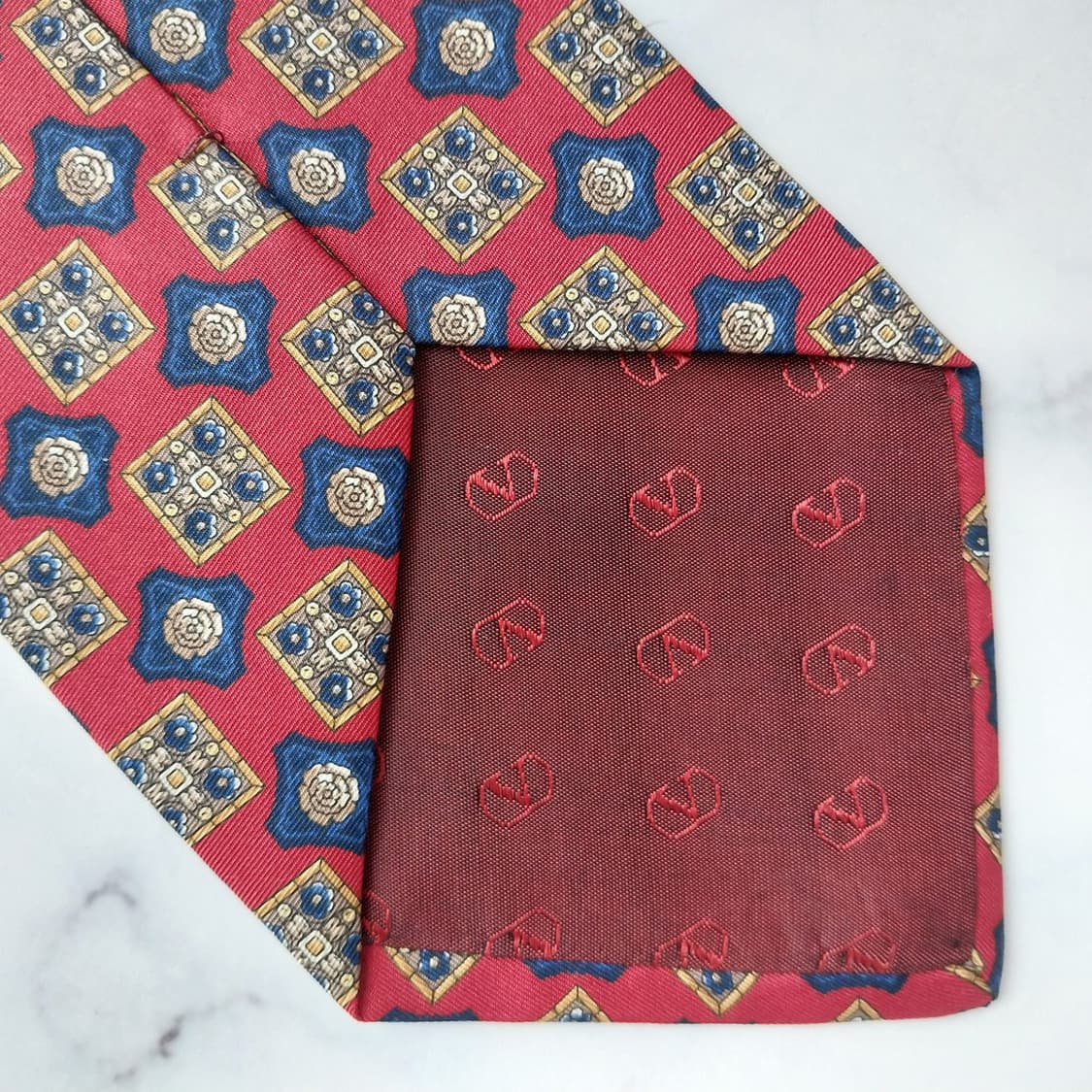 발렌티노 실크 기하 메달리온 패턴 넥타이 9.5cm A+등급 K1756
 상품이미지9