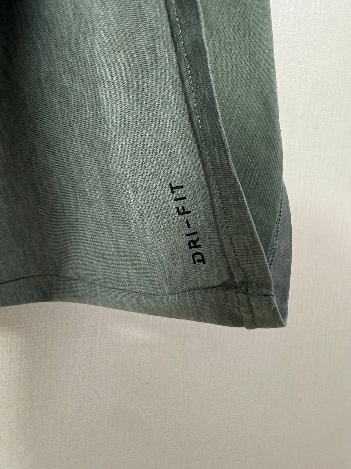 남성 100 / 나이키 드라이핏 기능성 반팔티 상품이미지4