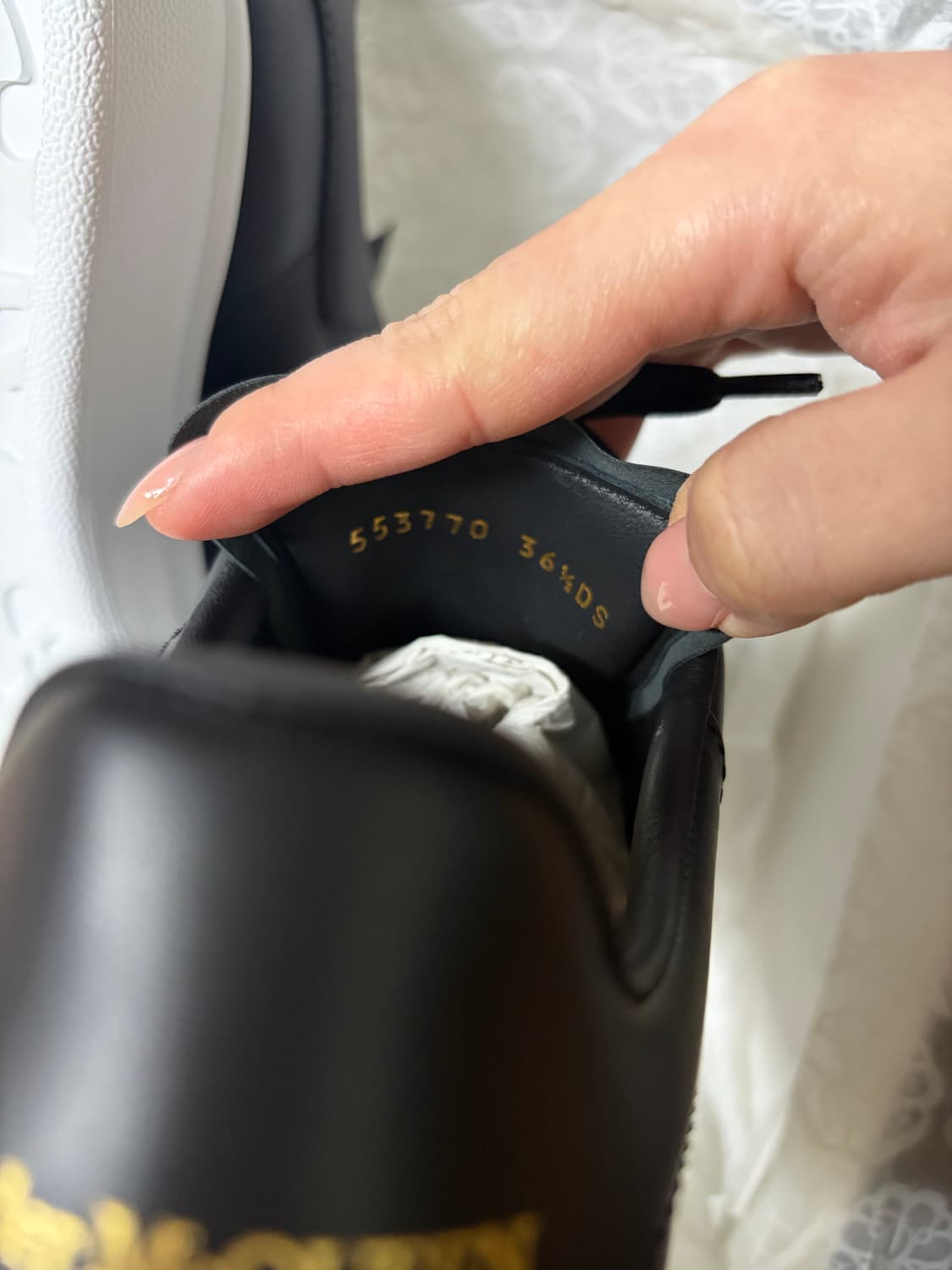 (새제품) 알렉산더 맥퀸 오버솔 스니커즈 블랙 235사이즈 상품이미지5