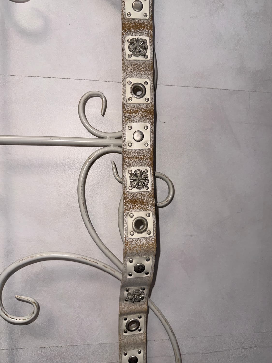 Ivory cubic flower punching buckle belt 상품이미지5