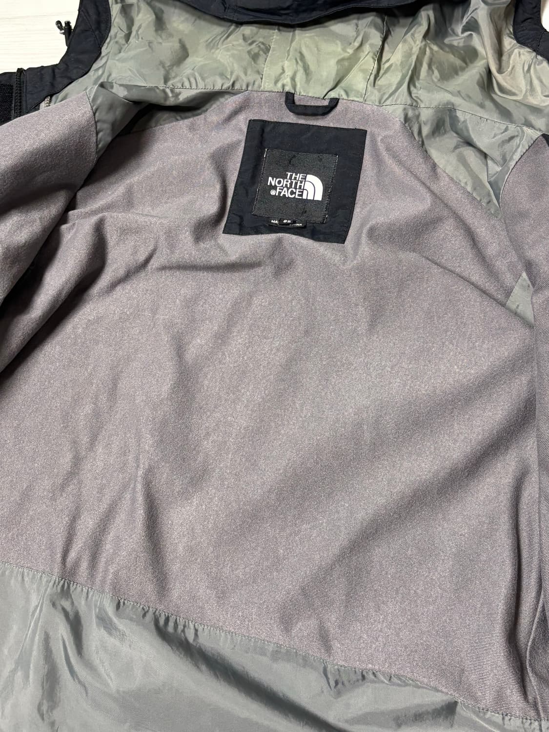 Northface 빈티지 black 바람막이 판매합니다!!! (M) 상품이미지4