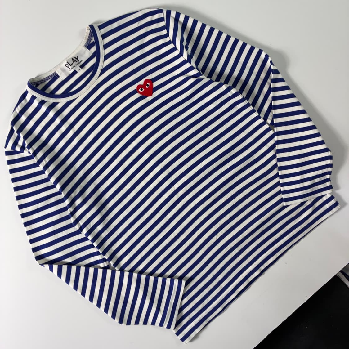 Comme Des Garcons 꼼데가르송 블루 레드와펜 보더티 상품이미지3