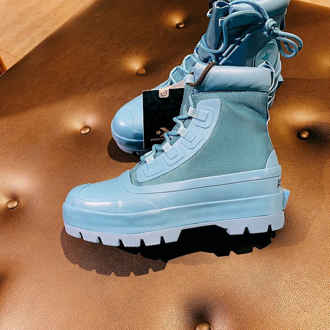 컨버스 X 앰부쉬 콜라보 남녀공용 블루 덕 부츠 상품이미지2