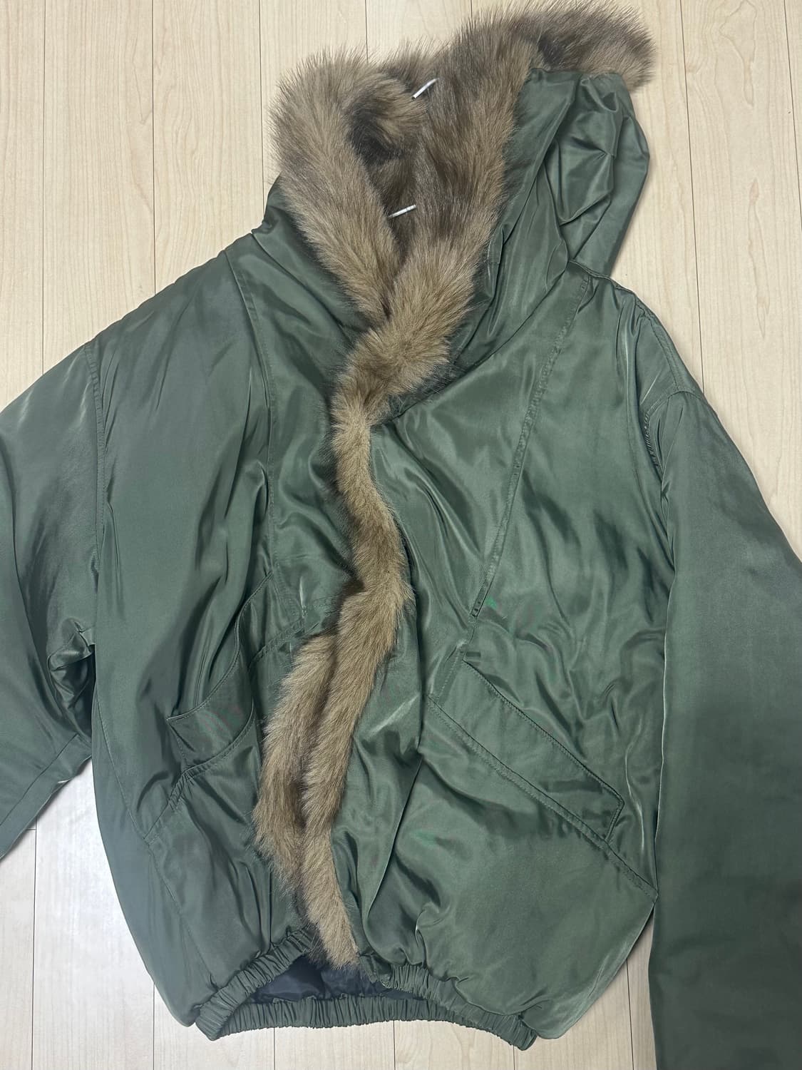 카키 항공 퍼 점퍼 판매합니다 상품이미지1