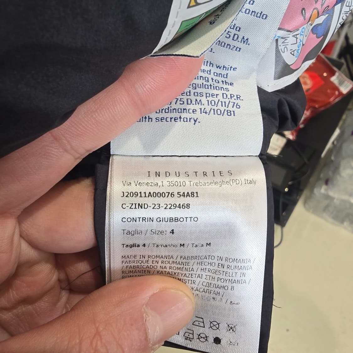 [중고/정품] 몽클레어 콘트린 조끼패딩 상품이미지7