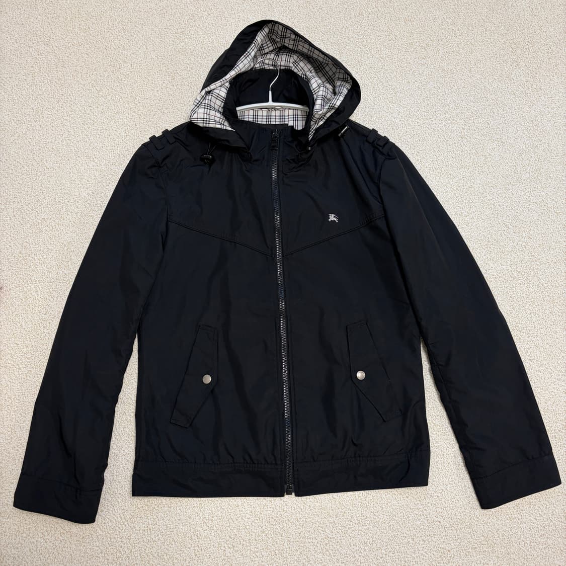버버리 블랙 바람막이 봄 자켓 상품이미지2