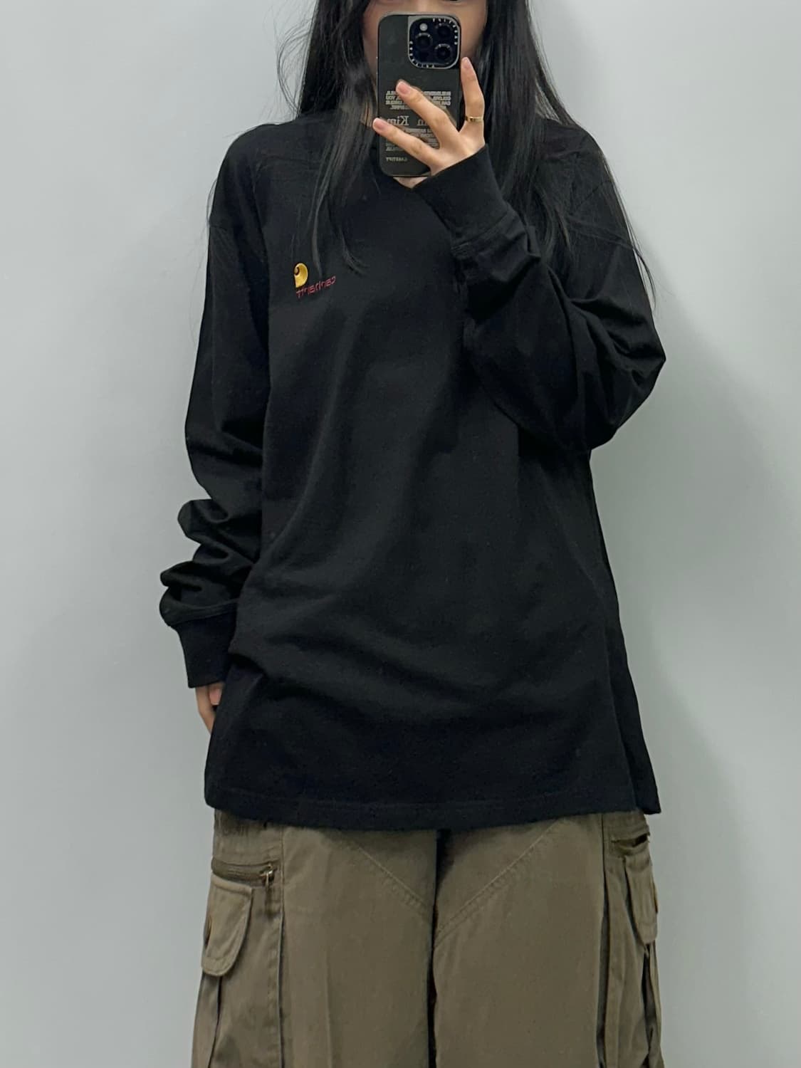 칼하트 자수로고 블랙 롱슬리브 상품이미지1