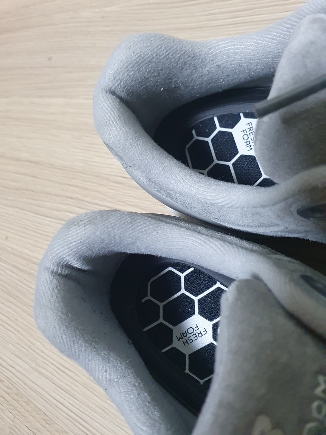 뉴발란스 1880 프레쉬폼 운동화 255 상품이미지9