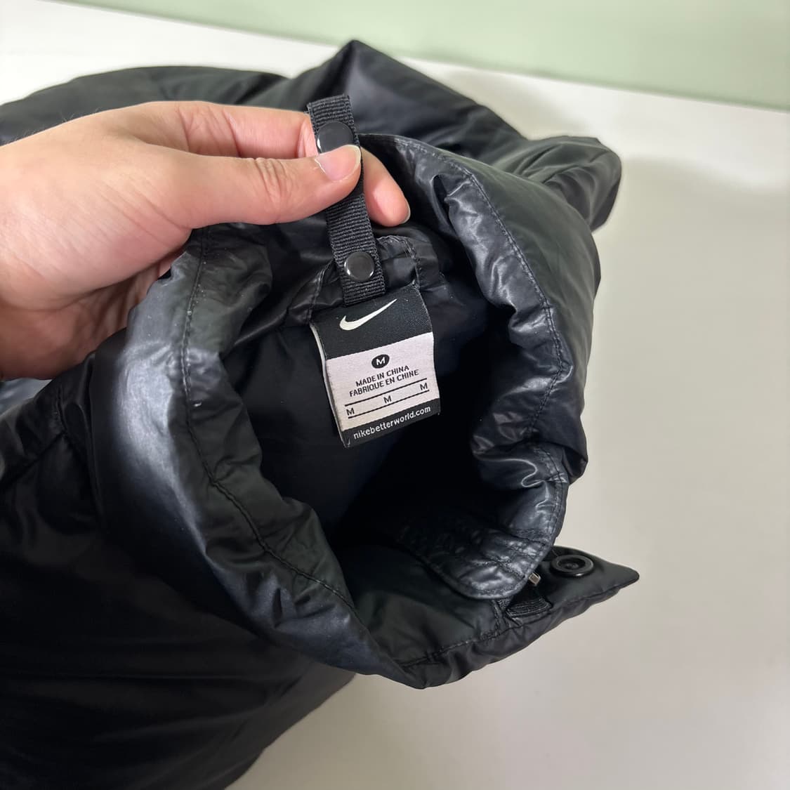 우먼M 나이키 블랙 덕다운 경량패딩 상품이미지4