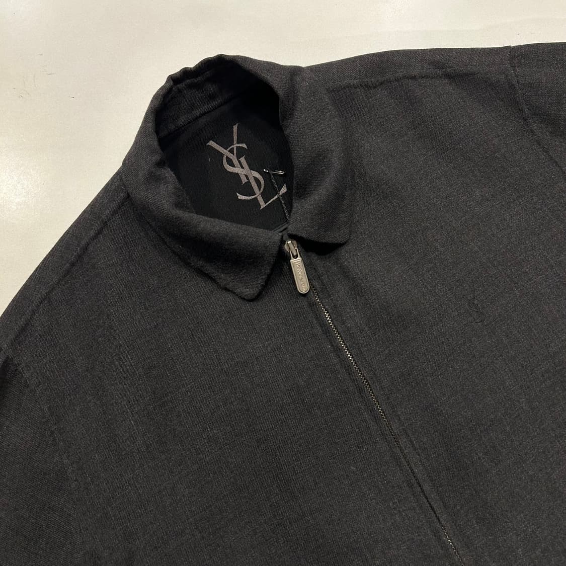 [105] 입생로랑 차콜 그레이 블루종 자켓 상품이미지5