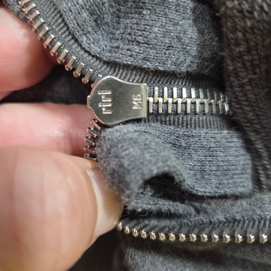 톰브라운 후드집업 상품이미지5