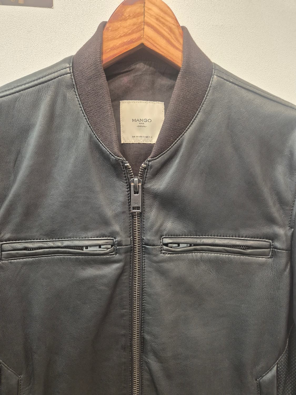 망고 남성 가죽 봄버 블랙 가죽 자켓  M
 상품이미지2