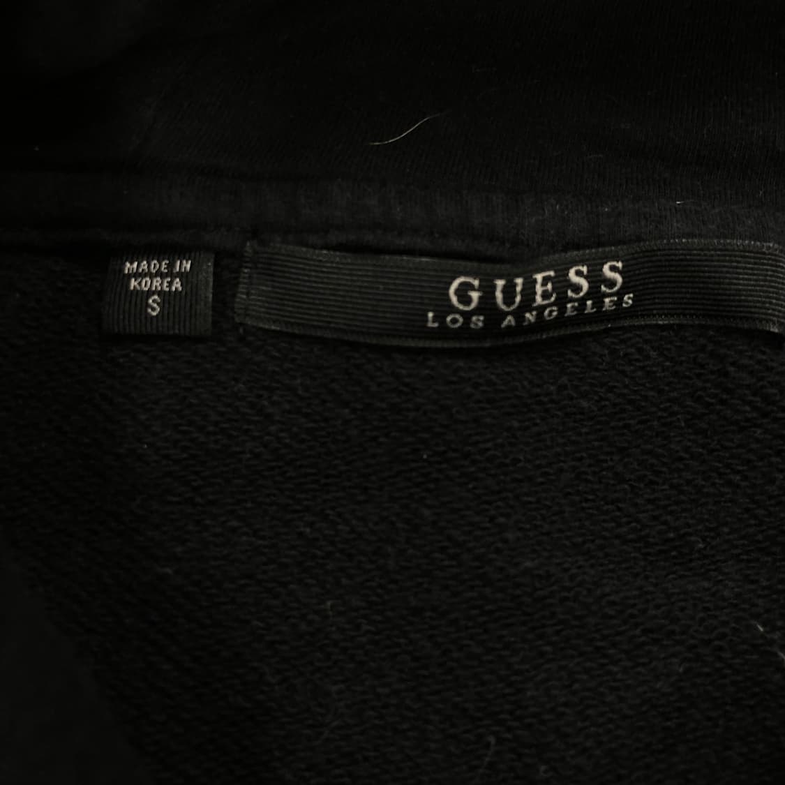 게스 블랙 컬러 y2k 빅로고 후드티 상품이미지3