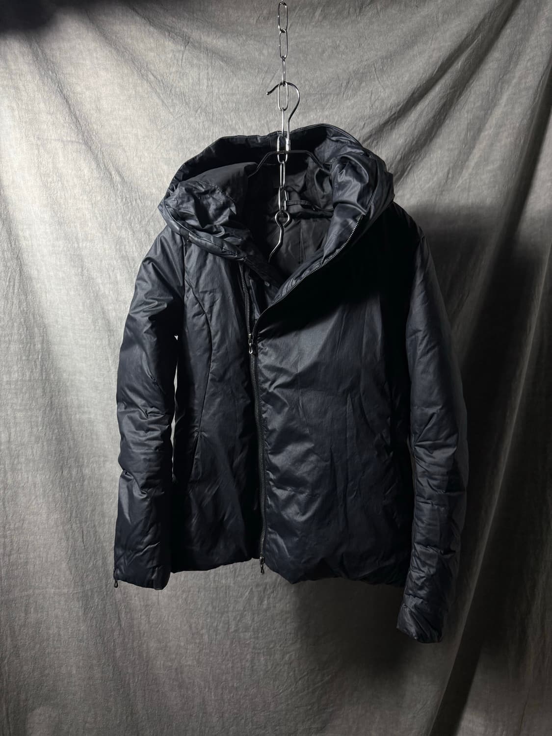 ATTACHMENT Asymmetric Down Jacket  상품이미지4