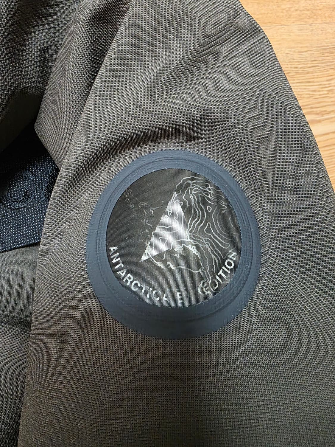 20fw 안타티카 숏 95 카키 상품이미지5