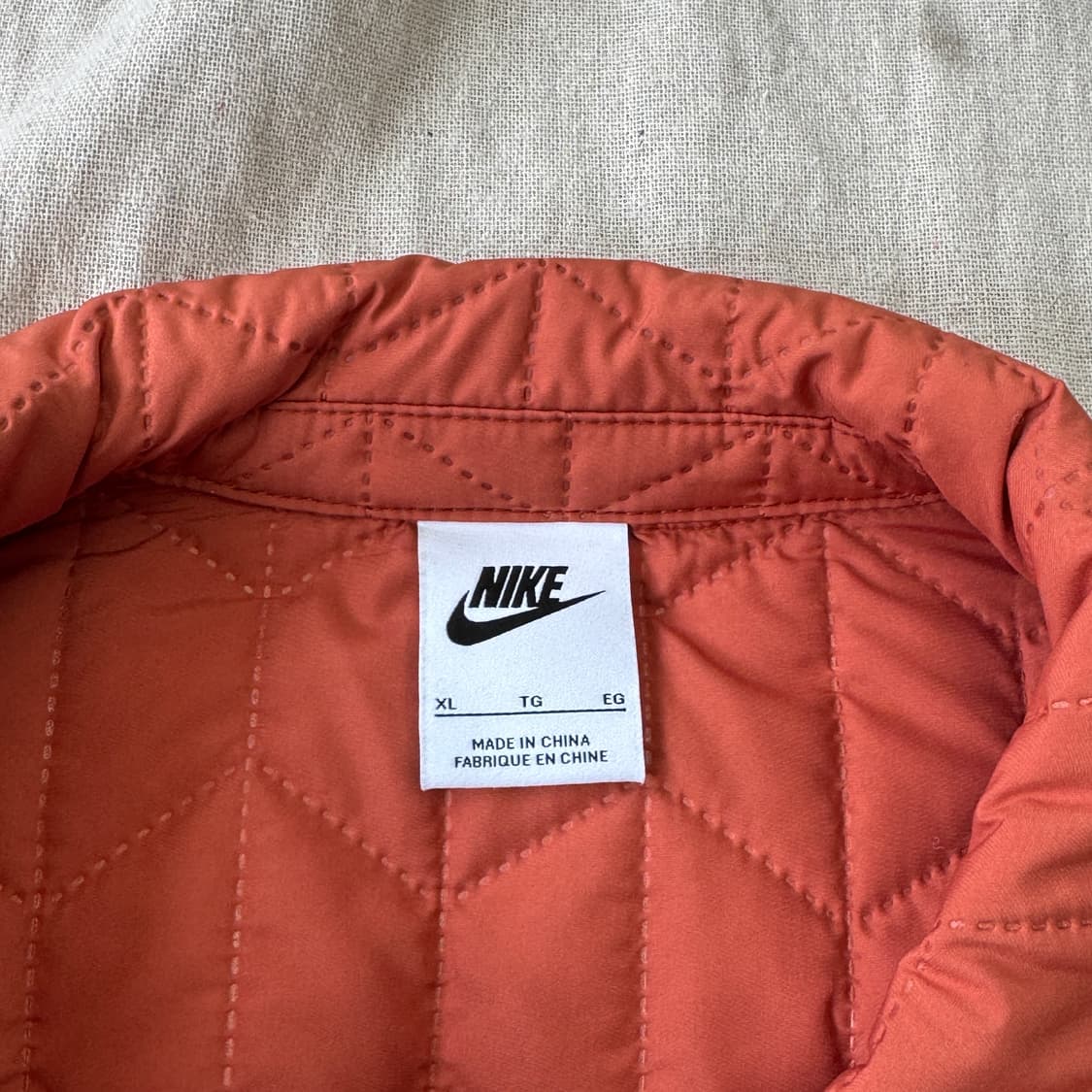 나이키 우먼 오렌지 크롭 퀼팅 점퍼 XL 상품이미지5