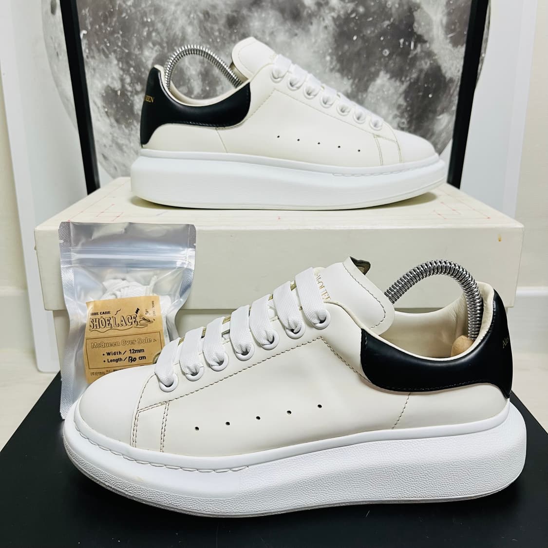 정품 39.5) 알렉산더 맥퀸 오버솔 스니커즈 255~260 상품이미지1