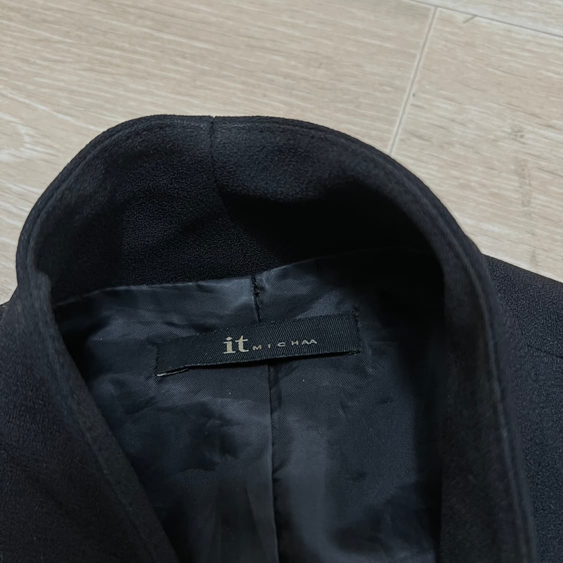 잇미샤 여성 노카라 랩 롱코트 [블랙] 82-92-155 상품이미지4