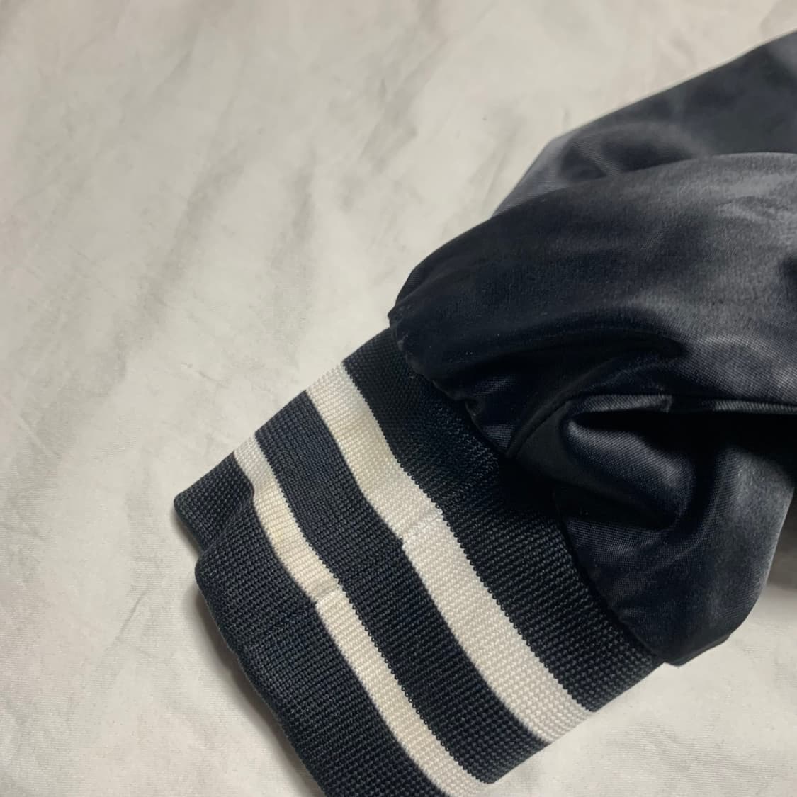 나이키 바시티 사틴 점퍼 상품이미지3