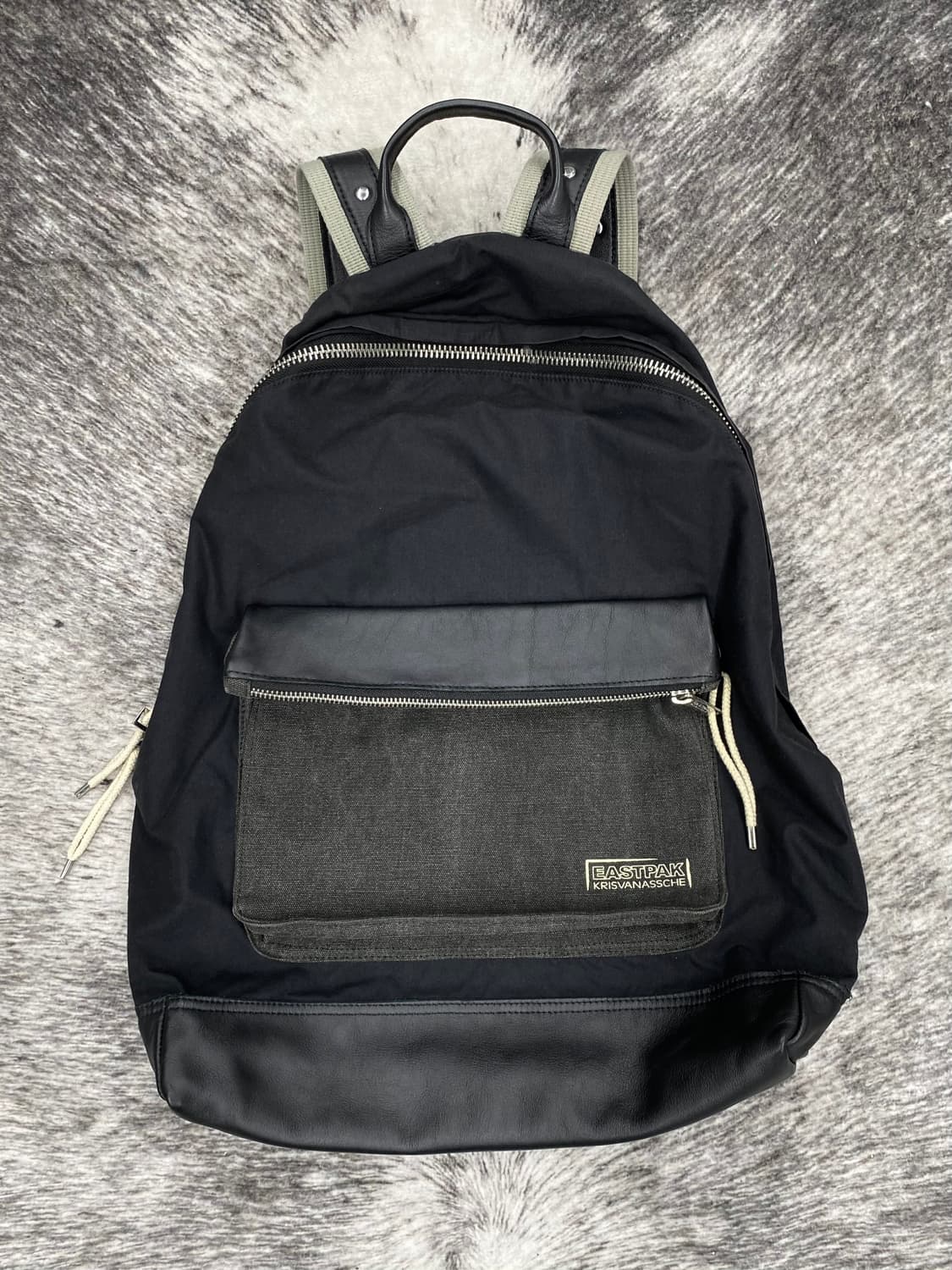 이스트팩 x 크리스 반 아쉐 키홀더 백팩 (2013) 상품이미지1