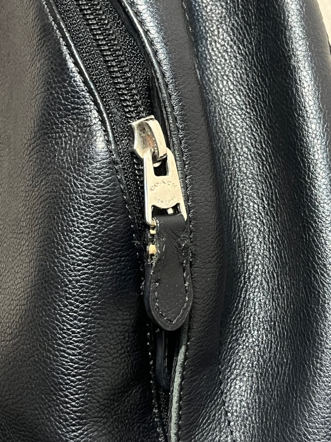 코치 찰스 레더 백팩 상품이미지5