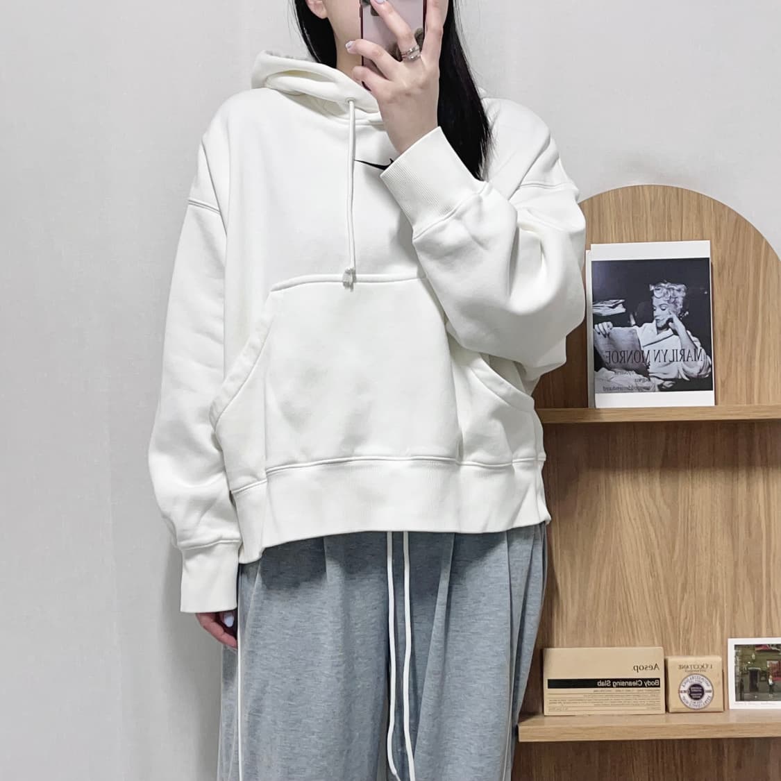 [정품] 나이키 아이보리 중앙스우시 기모 후드티 [ M ] 상품이미지3