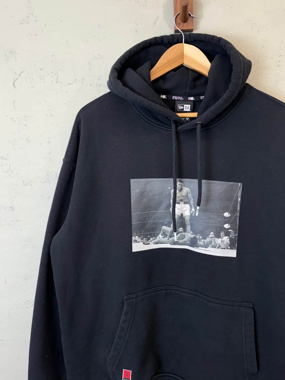 뉴에라 무하마드 알리 후드티 블랙 상품이미지6