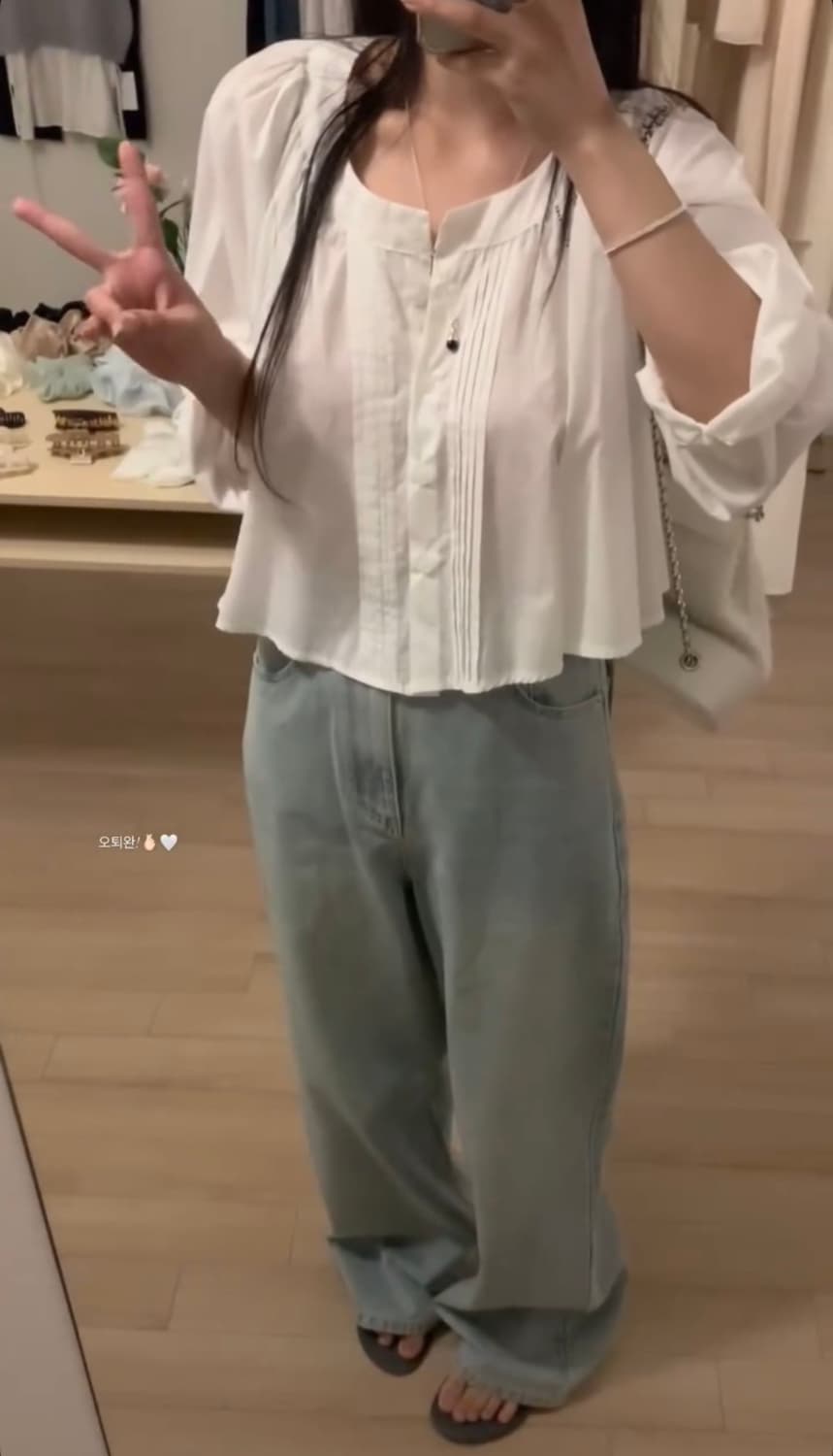 (새상품) 누아누아 핀턱 블라우스 상품이미지2