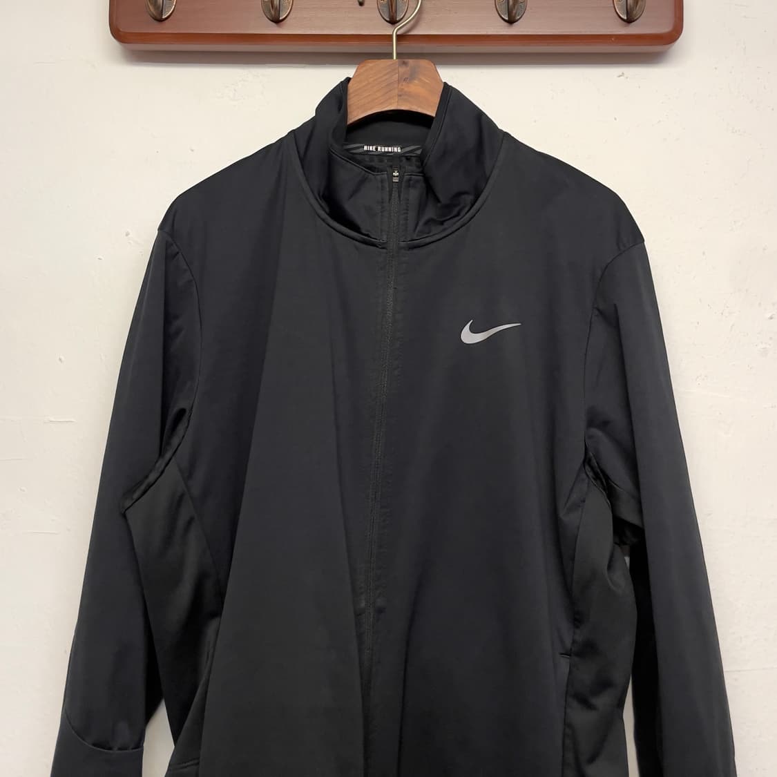 나이키 쉴드 러닝 블랙 바람막이 자켓   상품이미지3