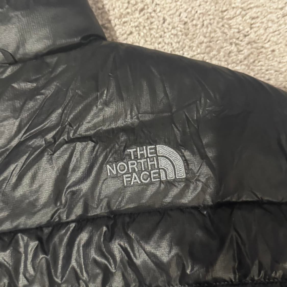 노스페이스 경량 패딩 블랙 상품이미지5
