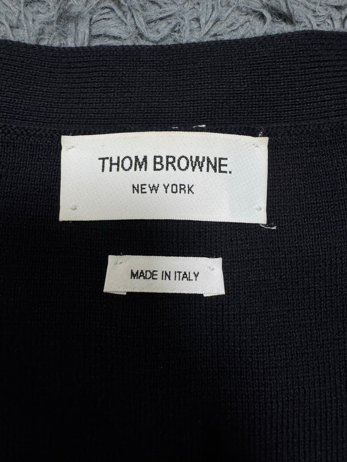 톰브라운 밀라노스티치 암밴드 가디건 4사이즈 상품이미지2