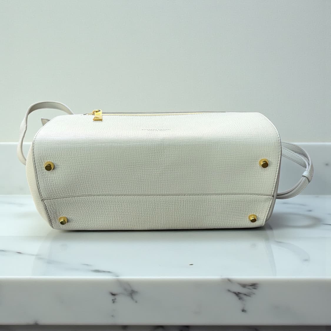 보테가베네타 팔멜라토 BV 카프스킨 앵글백 상품이미지6