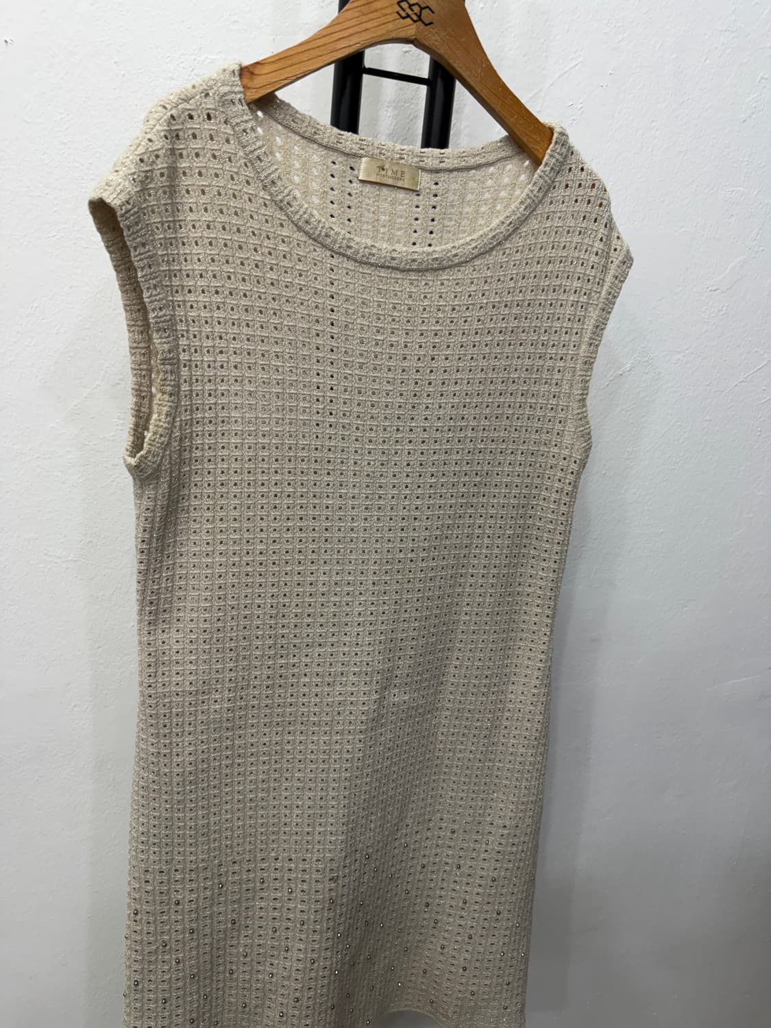정품) TIME 타임 한섬 노슬리브 니트 펀칭 니트 85F 상품이미지2