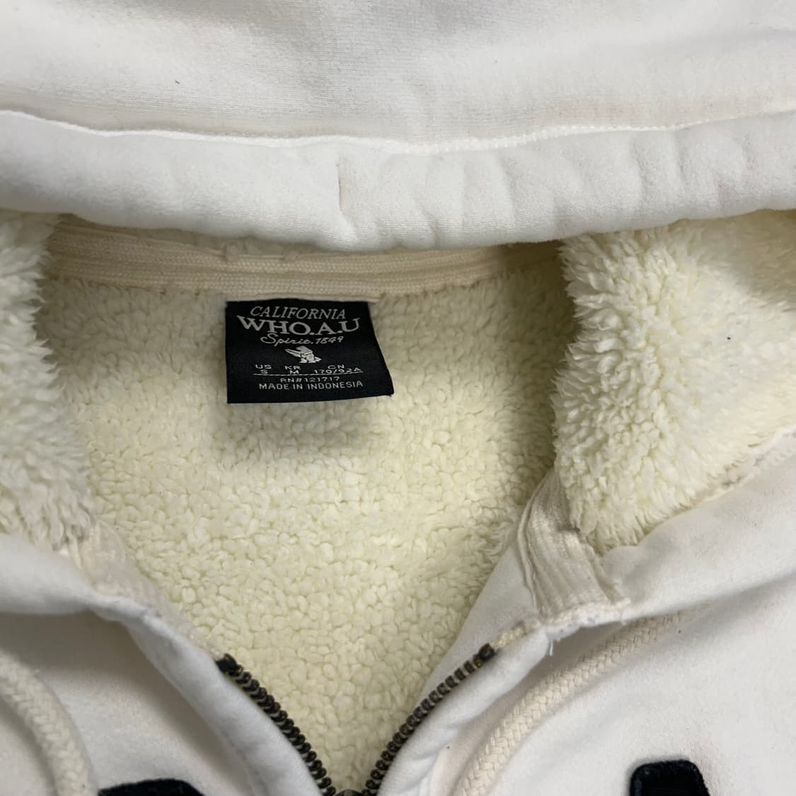 WHO.A.U White Fleece Hoodie Zip-up 상품이미지6