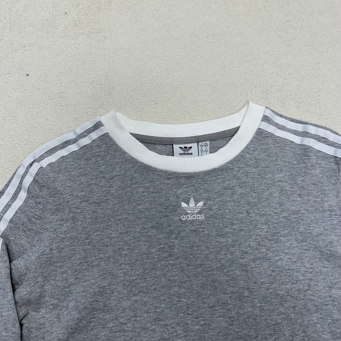 Adidas Grey Center Logo Long Sleeve  상품이미지5