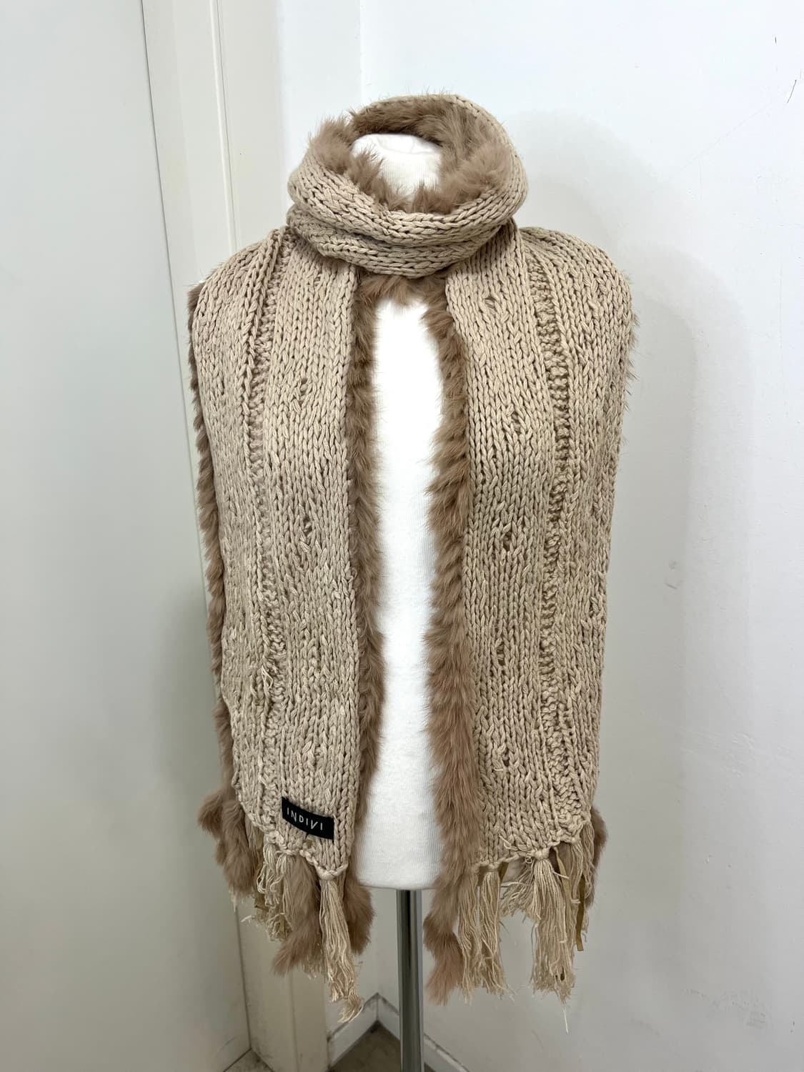 일본 빈티지 갸루 베이지 퍼 테슬 머플러  상품이미지1