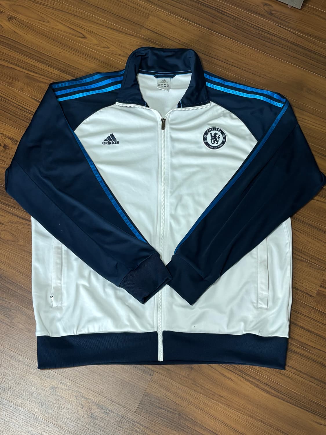 첼시 아디다스 트랙탑 xl 화이트 상품이미지1
