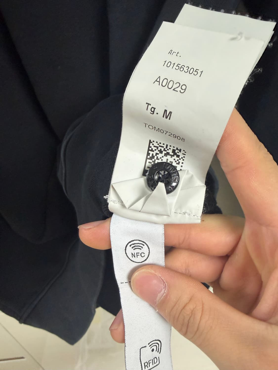 크림/25ss 스톤아일랜드 맨투맨 블랙 M 상품이미지6