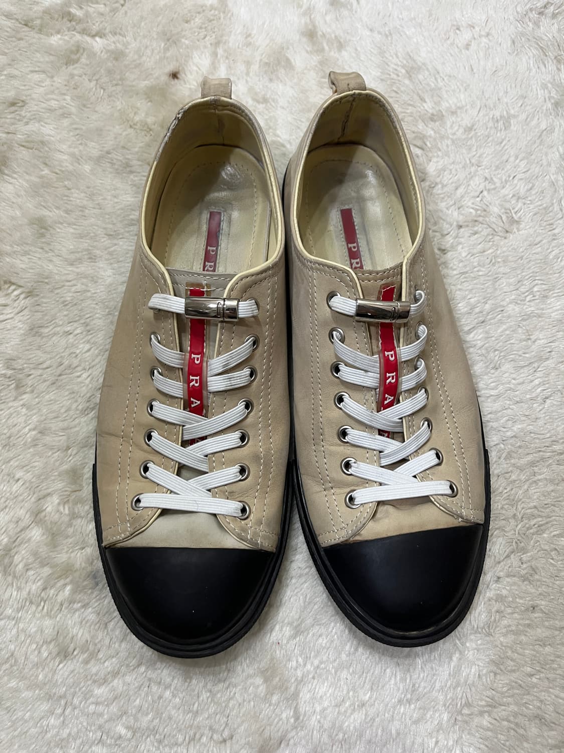 프라다 레더 스니커즈 상품이미지1