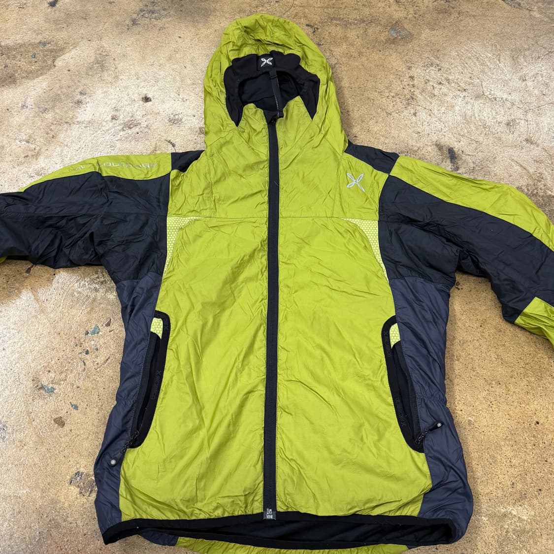 [ 정품/XS ] 몬츄라 바람막이 스카이 자켓 b8 상품이미지3