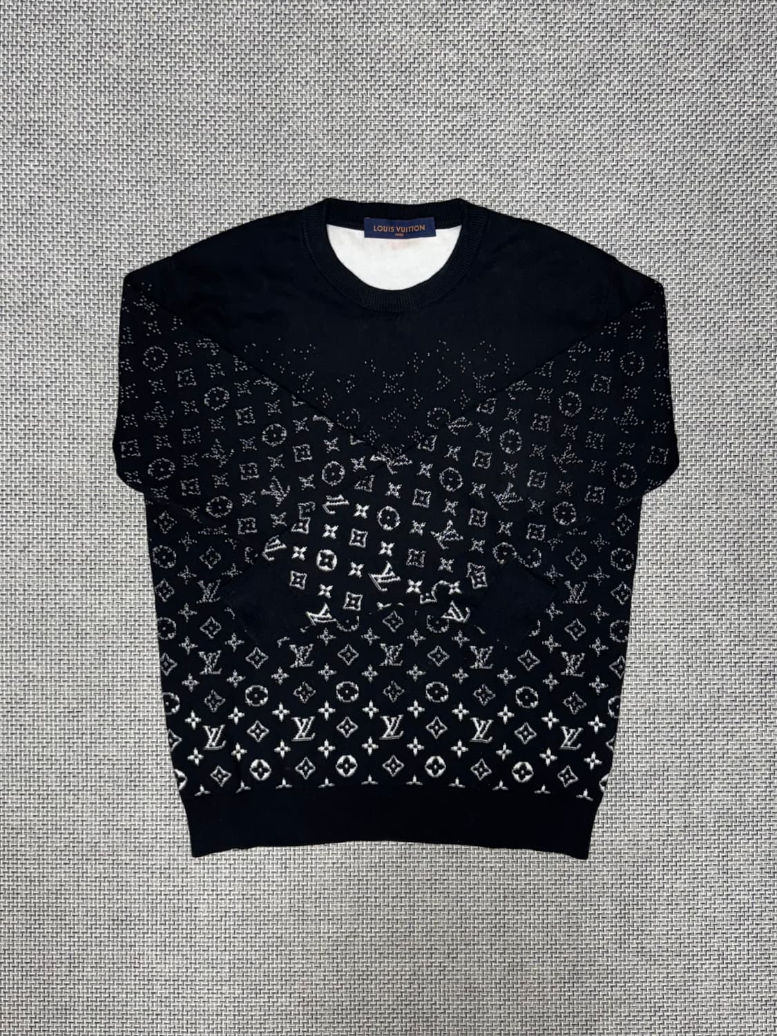 루이비통 그라디언트 모노그램 니트 상품이미지1