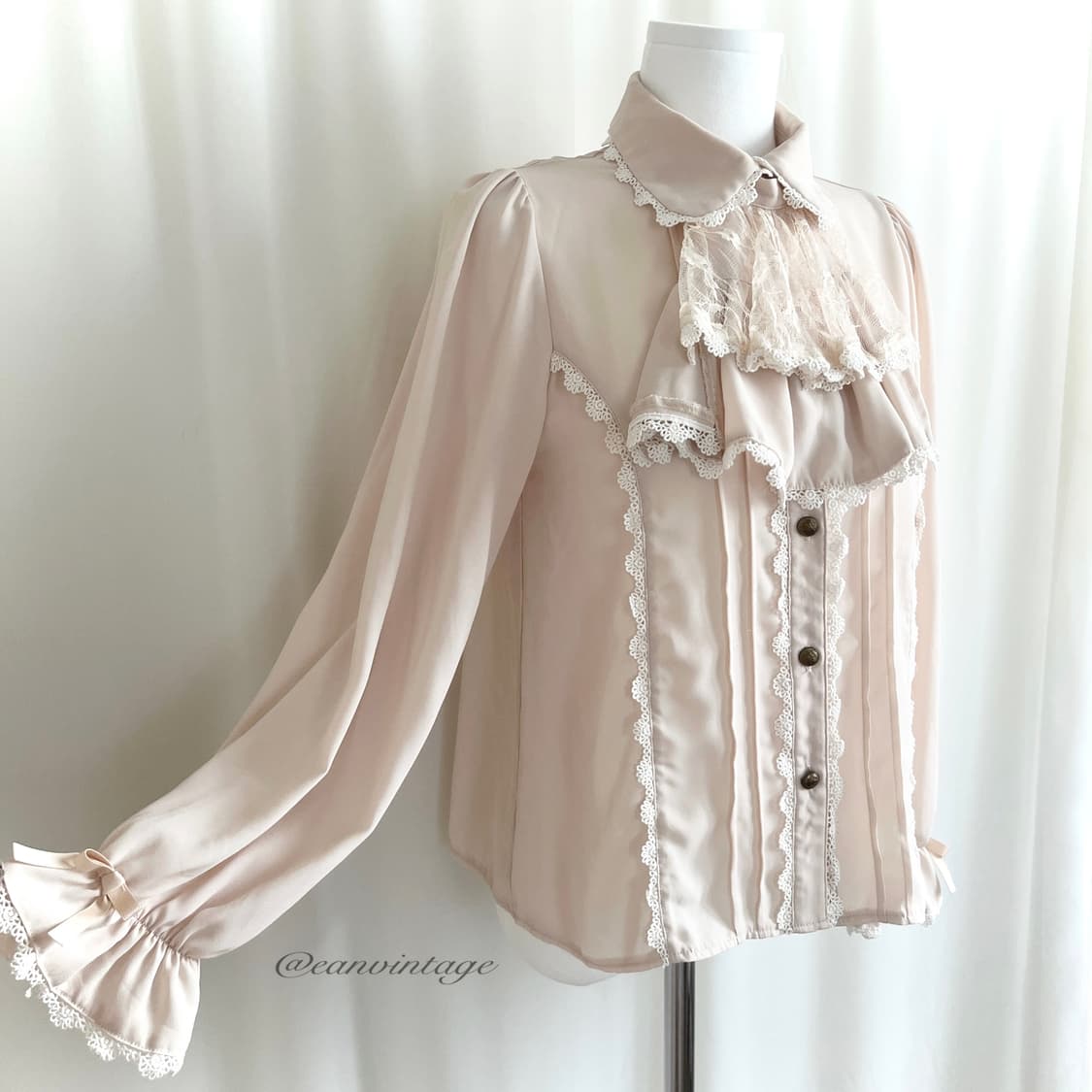 Axes Femme light peach lace blouse 상품이미지3