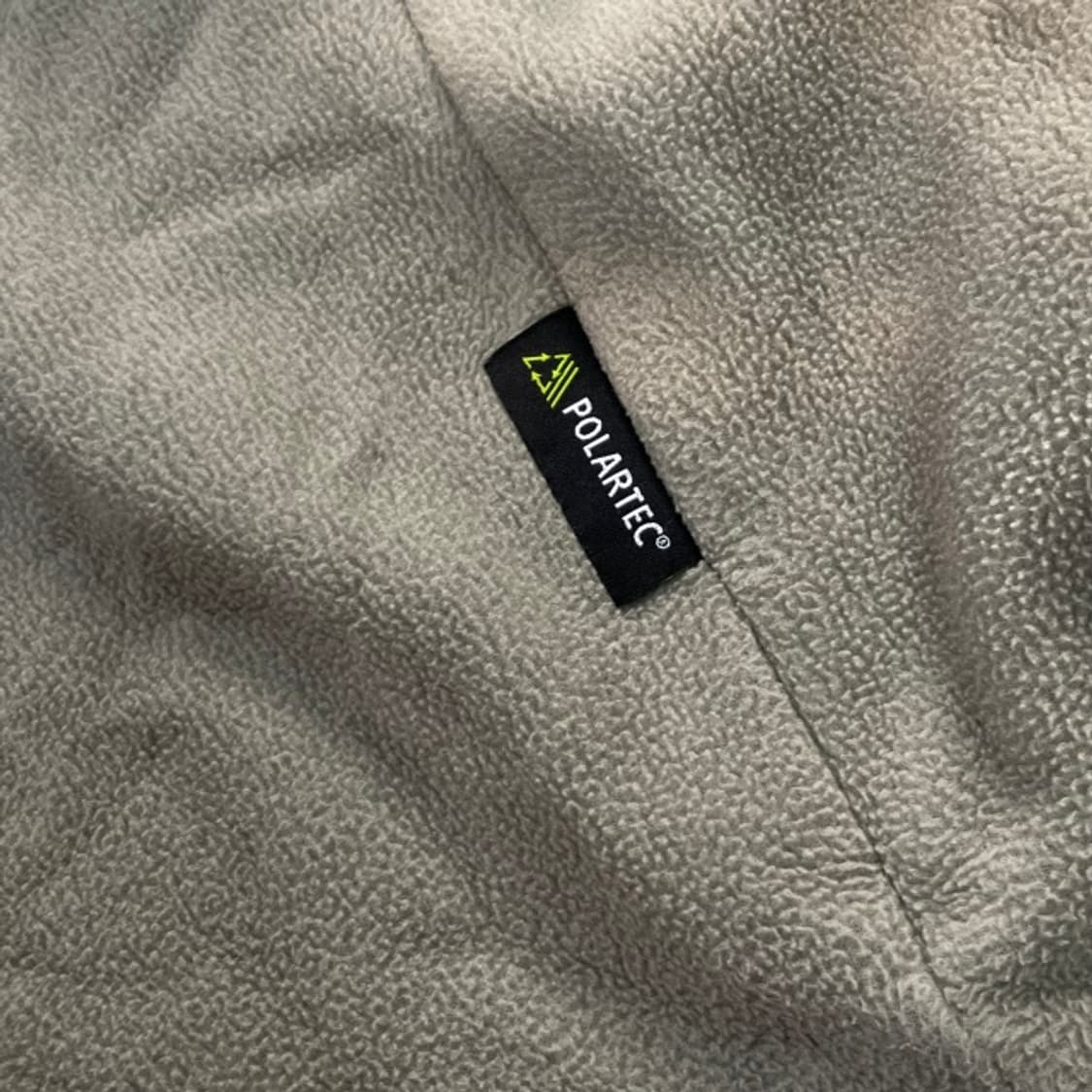 105 스노우피크 후리스 맨투맨 (변색 X 조명 O) 상품이미지6