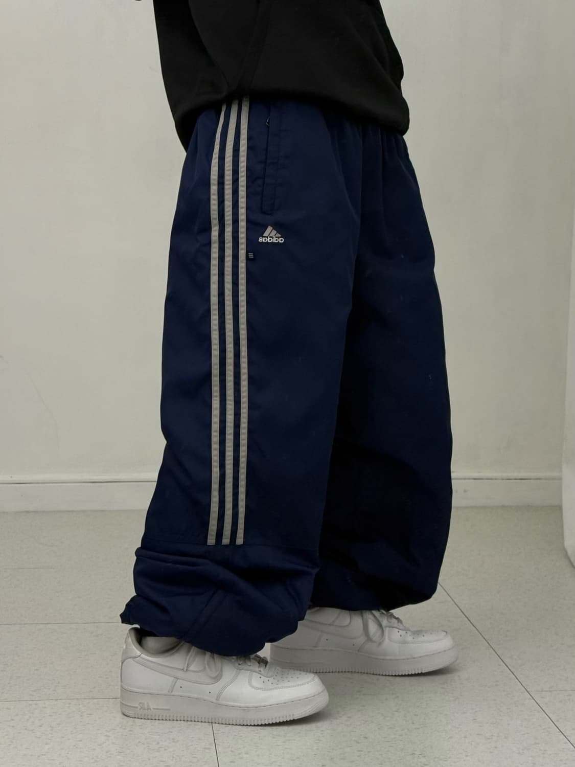 아디다스 네이비 누빔 조거팬츠 상품이미지2