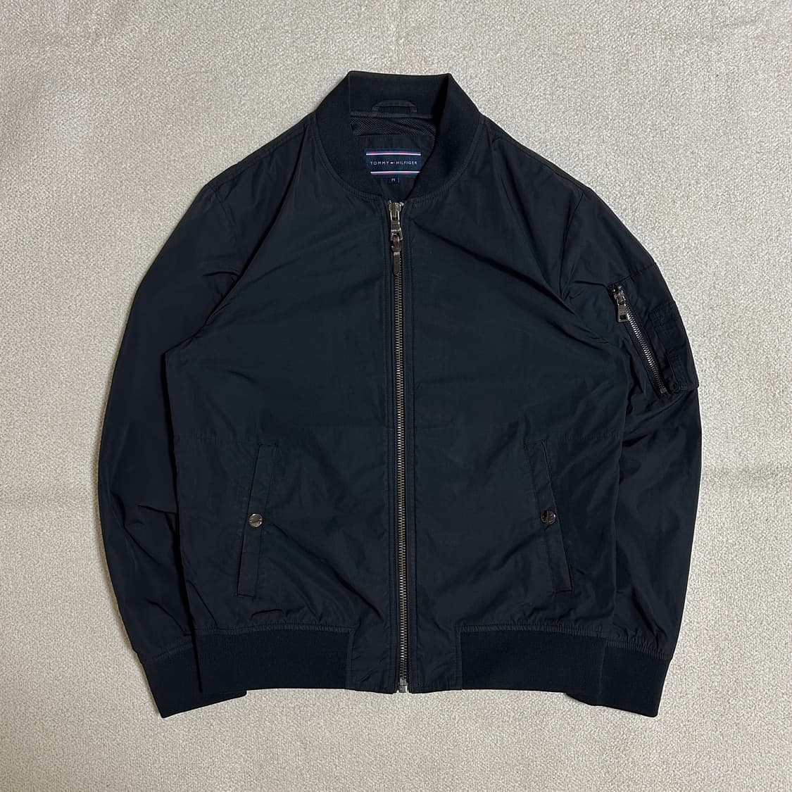타미힐피거 베이직 솔리드 봄버 자켓 상품이미지2